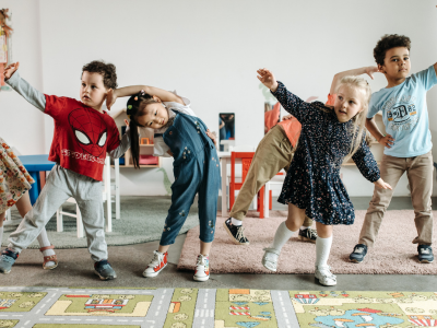 Kids dancing