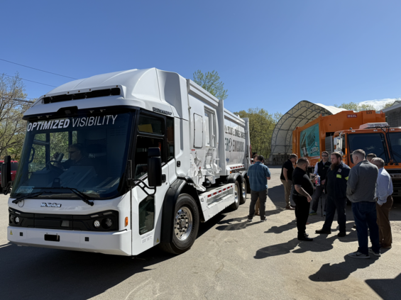 Electric garbage truck